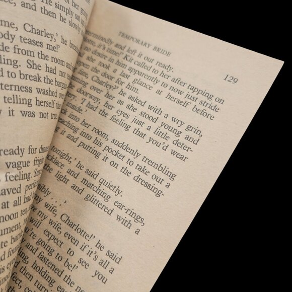 Temporary Bride by Patricia Wilson – Vintage Harlequin Romance Paperback 1989 - Picture 7 of 14